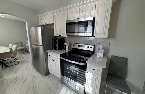 Sacramento House | Charming 3-bedroom Private Home in the Heart of Sacramento
