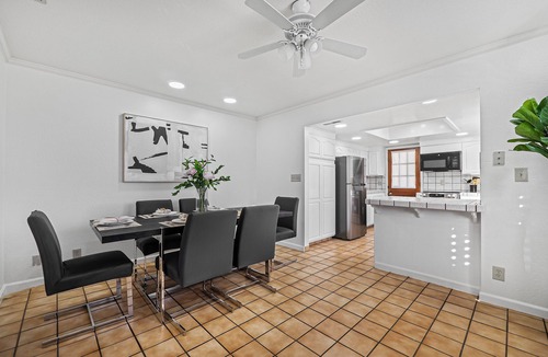 Avalon House | Charming 3-bedroom house in lovely South San Francisco with WiFi, AC