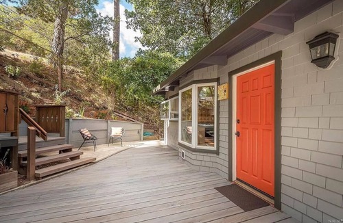 San Anselmo House | Charming 3BR House In Nature But Walkable - Furnished
