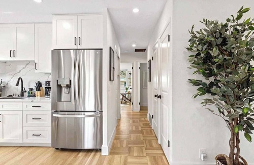 Linda Mar House | Charming 4B2.5B｜Garage｜Spacious Yard｜Flex-Lease｜Fully Furnished #42597