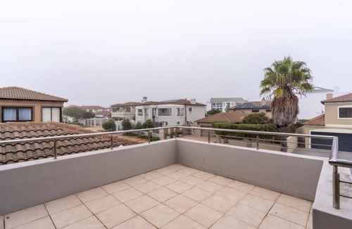 Big Bay Cottage | Charming 6-bedroom cottage with WiFi, AC in beautiful Cape Town
