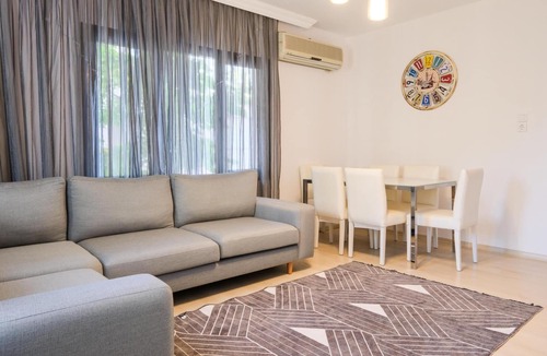 Ozbek Koyu Villa | Charming Flat w Balcony 15 min to Urla Art Street