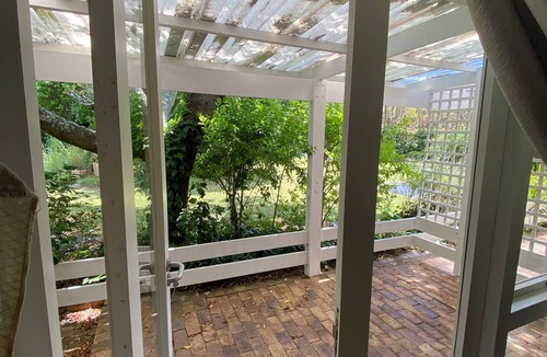 Constantia House | Charming house in Constantia with pool and garden