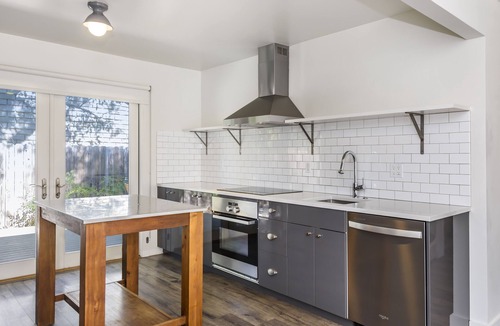 Healdsburg Cottage | Charming Matheson Modern Townhome 2 Blocks from Healdsburg Plaza