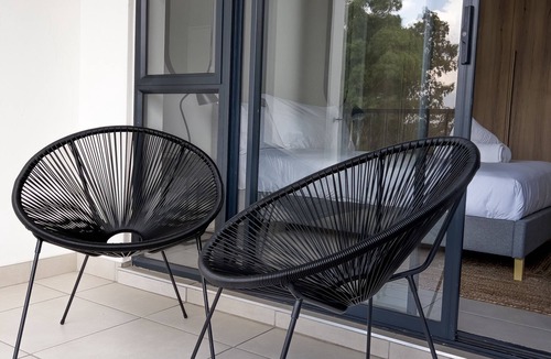 Greater Johannesburg Metropolitan Area Apartment | "Charming Retreat: Cozy Haven