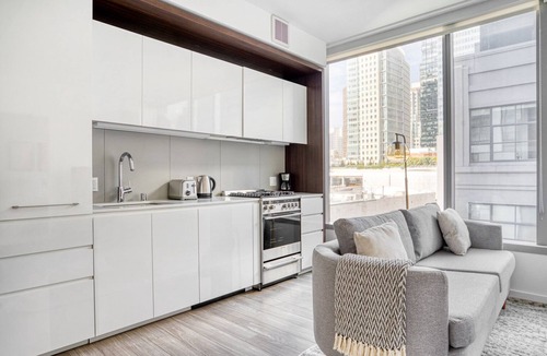 South Beach Apartment | Charming Rincon Hill 1BR w/W/D, Gym & Pool, near Tech HQs, by Blueground