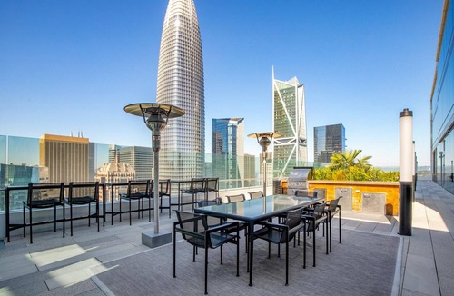South Beach Apartment | Charming Rincon Hill 1BR w/W/D, Gym & Pool, near Tech HQs, by Blueground