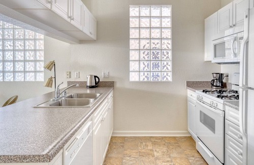 South San Jose Apartment | Charming San Jose 1BR w/ Gym, Pool & W/D, near WF & Costco, by Blueground