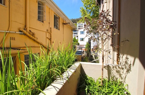 Sea Point Apartment | Charming Sea Point Apartment with Cozy Balcony