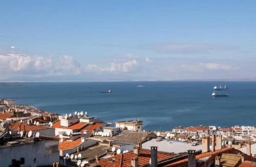 Konak Apartment | Charming Sea View House in Konak