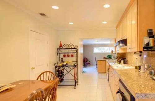 San Carlos House | Charming, sunny, quiet 3-bed bungalow in San Carlos, strong WiFi, hot tub, BBQ.