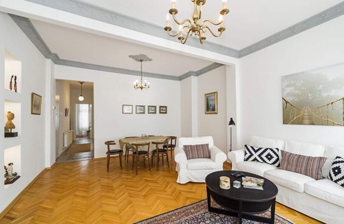 Cihangir Apartment | Charming two bedroom spacious 120sq m