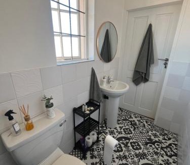 Centurion Apartment | Charming Urban Retreat
