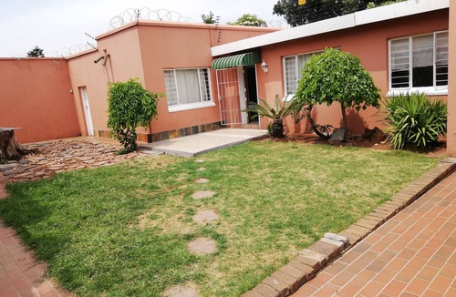 Germiston House | Charnom Luxurious accommodation with cctv and electric fence