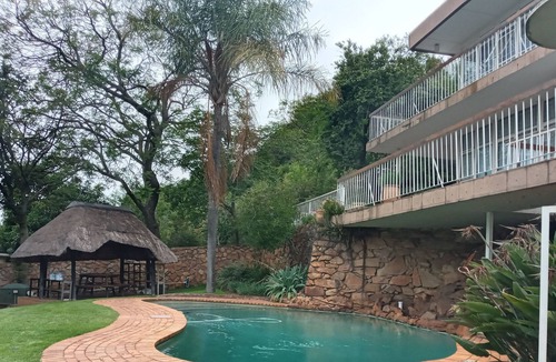 Northcliff House | Cheap Classy Accomodation