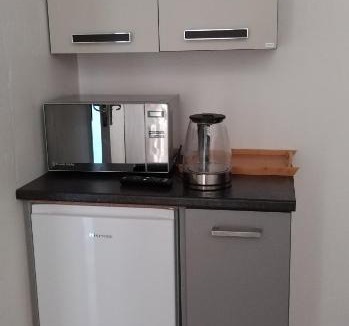 Evander House | Cheers
