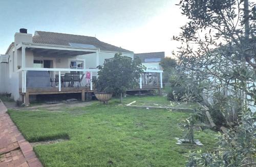 Kraaifontein Apartment | Chelmsford close