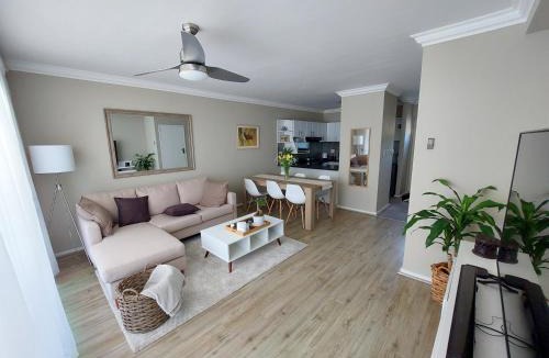 Plumstead Apartment | CherryPlum self-catering