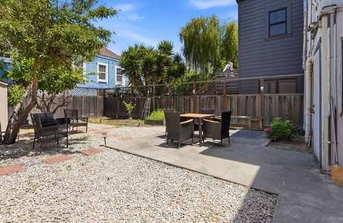 Prescott House | Chic BlueSpot Victorian Mins to DT Oakland, Berkeley, and SF. 60min to San Jose.