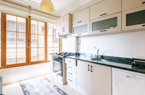 Kagithane Apartment | Chic Flat with Stunning View 10 min to VadIstanbul