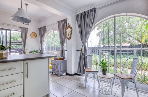 The Reeds Apartment | Chic Midtown Studio-1 Bed-solar-pool-fibre-samrand