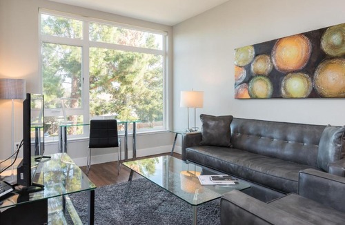Shoreline West Apartment | Churchill Living Montrose