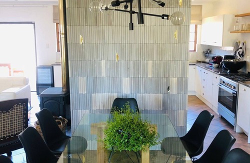 Ekurhuleni House | Cipresso guesthouse in Bashewa