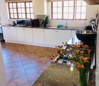 Ekurhuleni Villa | Cipresso Guesthouse