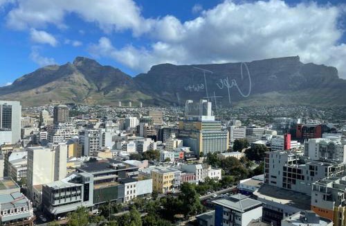 Bo'Kaap Apartment | City Center Penthouse with rooftop terrace