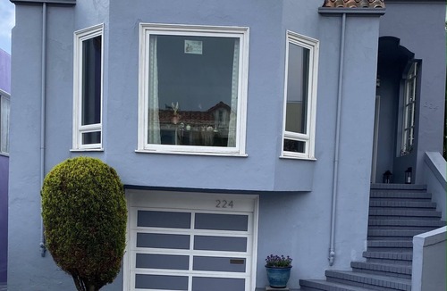 St. Mary's Apartment | Clean and Cozy 1 bedroom apartment conveniently located in Sunny Bernal Heights.