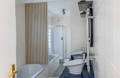 Northcliff House | @Cliff House -The Upper Room in a quiet; secure; northern suburb in Johannesburg