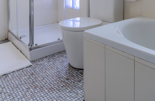 Northcliff House | @Cliff House -The Upper Room in a quiet; secure; northern suburb in Johannesburg