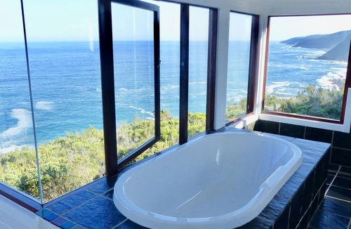 Victoria Bay Villa | Cliff Top House No.8 (Sleeps 4, 2 Bedrooms)