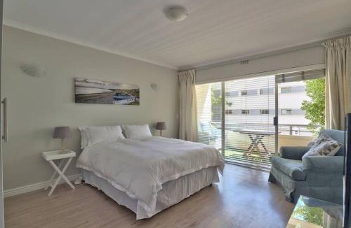Clifton Apartment | Clifton 1st Beach Studio