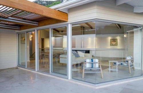 Clifton House | Clifton 3rd Beach house - Breathtakingly Beautiful Views!
