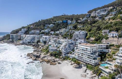 Clifton Apartment | Clifton Beachfront Bliss Spacious 3BR Retreat
