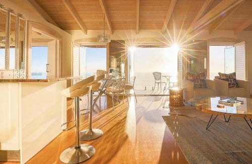 Clifton Villa | Clifton YOLO Spaces - Clifton Sea View Villa