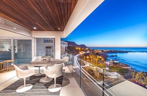 Clifton Apartment | Clifton YOLO Spaces - Clifton Beachfront Penthouse