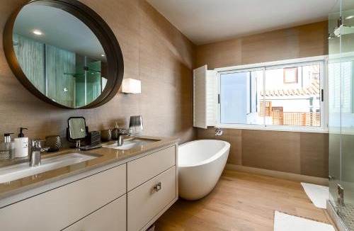 Clifton Villa | Clifton YOLO Spaces - Clifton Private Beach Villa