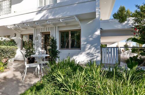 Clifton House | Clifton YOLO Spaces - Clifton Mansion Villa