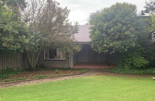 Ermelo House | Cloete Self catering Guest room