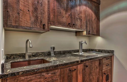 Olympic Valley Ski Chalet | Close to the Lifts and Village with Free Valley Wide Shuttle Service