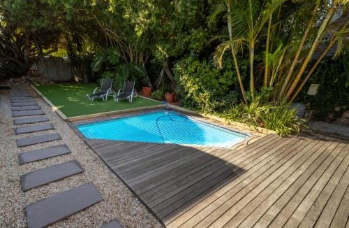 Onrus House | Close to the sea and sea path