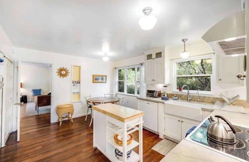 Cloverdale House | Cloverdale 2BR cottage with private creek beach & firepit — dogs OK