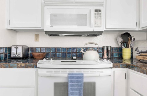 Eastside Santa Cruz House | Coastal Casa – Harbor Vibes + Close to the Beach!