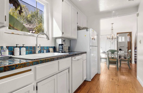 Eastside Santa Cruz House | Coastal Casa – Harbor Vibes + Close to the Beach!