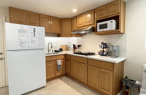 Westlake House | Coastal Getaway: Luxe Suite near Cliff, Lake & Local Shops