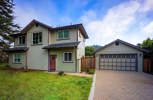 Moss Beach House | Coastal Home to explore Beaches, Restaurants, Coastline, Hiking, Activities