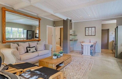 Eastcliff Villa | Coastal Mellows | A piece of Italy | Near town centre
