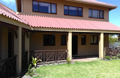 Kleinmond House | Come an enjoy Cape Towns best kept secret Kleinmond, 2 hours from the city